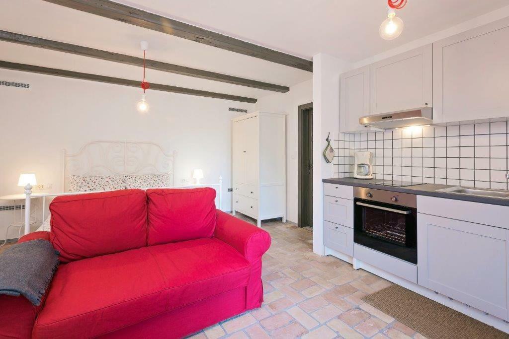 Old Town Studio And Apartment Врсар Экстерьер фото